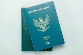 Kemarin, cara urus paspor lewat WhatsApp sampai mesin baru Honda BeAT