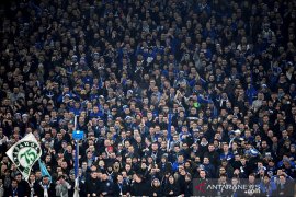 Schalke didenda 50 ribu euro akibat sorakan rasial suporter