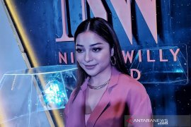 Nikita Willy tak percaya diri tanpa perhiasaan ini
