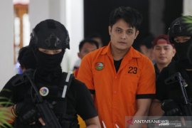 ARTIS AULIA FARHAN DITANGKAP POLISI Page 1 Small