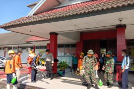 Lapas Sleman dan Pasar Cebongan di Sleman disemprot disinfektan