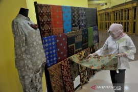 BATIK KHAS PALEMBANG Page 2 Small