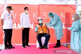 Seluruh bupati diminta kawal program vaksinasi dengan detail