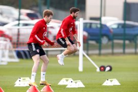 Joe Allen tak bisa perkuat Wales  hadapi Ceko