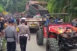 Kecelakaan truk kontainer di Purworejo, satu tewas puluhan luka