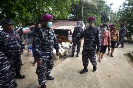 DANLANTAMAL VIII MANADO TINJAU KANDIDAT KAMPUNG BAHARI NUSANTARA Page 2 Small