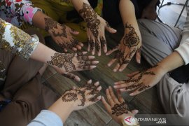 Jasa lukis henna untuk idul fitri Page 5 Small