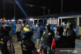 Polres Maros ketatkan pemantauan swab di Bandara Sultan Hasanuddin