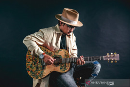 Sandy Caneste: Lebaran bukan cuma bahagia, tapi bahagia berkali-kali lipat