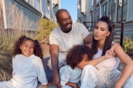 Kim Kardashian sulit lupakan perpisahan dengan Kanye West