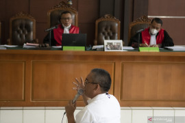 Ahmad Yani Menjadi Saksi di Sidang Bupati Kabupaten Muara Enim Juarsah Page 5 Small