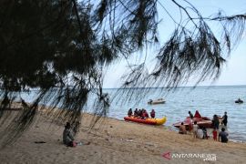 WISATA PANTAI TORONIPA KONAWE Page 1 Small