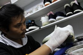 MUSIM HUJAN OMZET JASA LAUNDRY SEPATU NAIK Page 2 Small