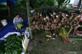 PENJUALAN CANGKANG NASI BAMBU JELANG NATAL Page 2 Small