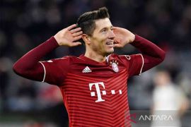 Robert Lewandowski berlabuh ke Barca