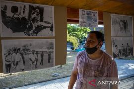 Pameran Foto Peringati Jatuhnya Pesawat Merpati di Gunung Tinombala Page 1 Small