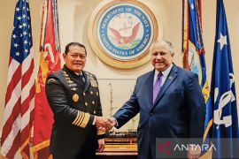 Kasal dan sekretaris AL AS sepakat latihan Marinir dua negara