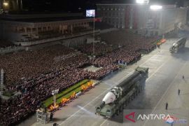 Korea Utara pamerkan rudal balistik antarbenua Hwasong-17 Page 2 Small