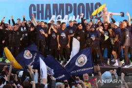 Pesta juara Manchester City Page 1 Small