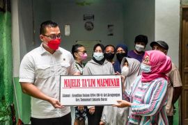 Pererat persatuan, pembangunan kembali Majelis Taklim Maemunah