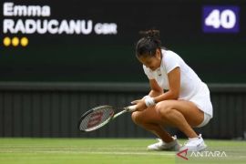 Tak berdaya, juara AS Terbuka Emma Raducanu tersingkir dari Wimbledon 2022 Page 1 Small