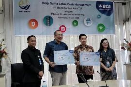 BCA luncurkan kanal pembayaran PDAM Tirta Musi