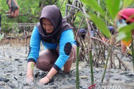 Saskia, perempuan 