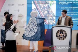 Pemerintah akan bagikan 50 syal Batik Lasem pada TWG G20