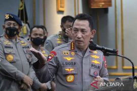 Penetapan enam tersangka tragedi Kanjuruhan Page 1 Small