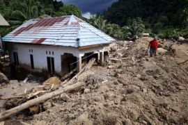 Dampak Banjir Bandang Dan Longsor Di Mamuju Page 1 Small