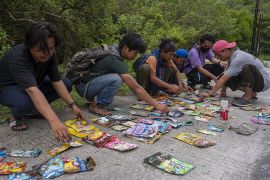 Identifikasi Merek Sampah Plastik di Kawasan Konservasi Mangrove Page 3 Small