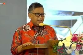 Hasto usulkan pemangku kepentingan sektor pertahanan rekrut anak muda