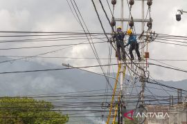 Peningkatan Rasio Elektrifikasi dengan PMN Page 1 Small