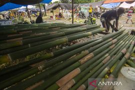 Nasi Bambu Untuk Perayaan Tahun Baru Page 2 Small