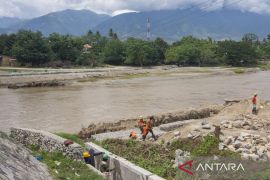 Penanggulan Untuk Cegah Abrasi Jembatan Palu Page 3 Small