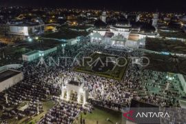 Tarawih pertama di Indonesia Page 7 Small