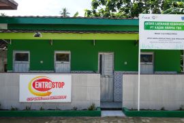 Kalbe resmikan fasilitas MCK di kampung Paniis