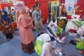 Kependudukan jadi materi tambahan sekolah di Padang