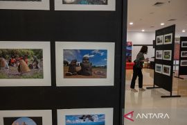 Pameran foto wisata dan budaya Sulteng Page 3 Small