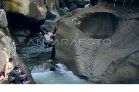 Menikmati Pesona Tersembunyi Di Hutan Gamaran Padang Pariaman Page 2 Small