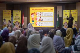 Seminar gizi pencegahan stunting jelang peringatan Harganas 2023 Page 1 Small