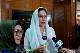 Rieke Diah Pitaloka minta Mahfud MD konsisten jaga konstitusi