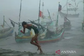 BMKG terbitkan status waspada dampak hujan lebat sejumlah daerah di Jatim