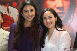 Kesulitan Chelsea dan Mikha main teater 