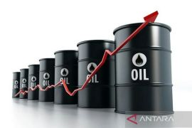 Ancaman Iran tutup Selat Hormuz, harga minyak bisa tembus 130 dolar