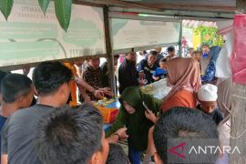 Warga Besusu Barat rutin laksanakan Jumat berkah di mesjid Al-Hidayah Page 2 Small