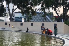 Keindahan kolam ikan di Taman Kota Page 2 Small