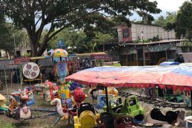 Serunya wahana bermain anak di Jembatan Lalove   Page 2 Small