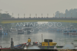 Kualitas udara tidak sehat di Padang Page 1 Small