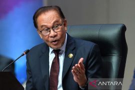 Sidang kasus dugaan pelecehan seksual Anwar Ibrahim tetap dilanjutkan